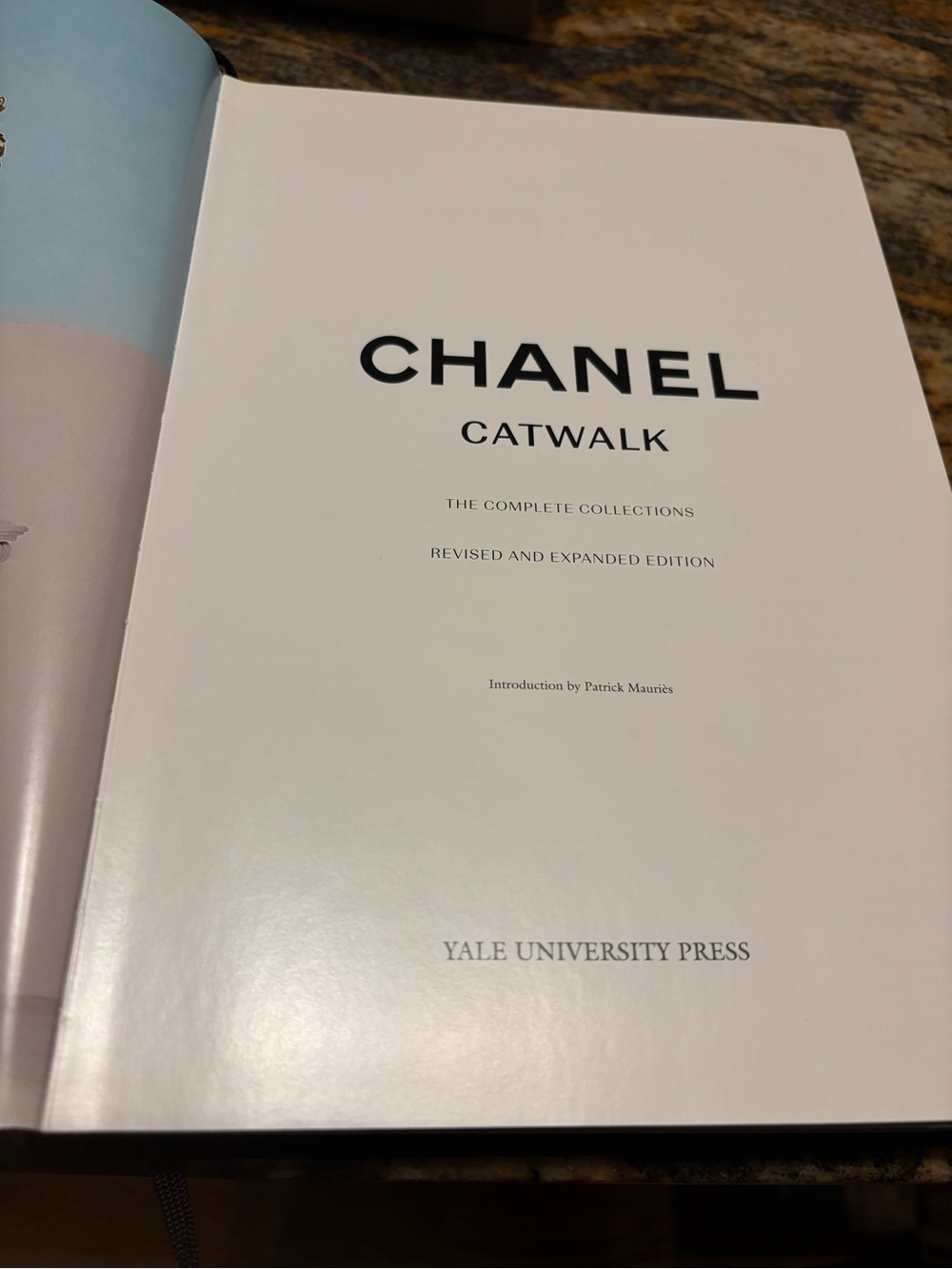 CHANEL Catwalk and Manolo Blahnik The Drawings - Picture 3 of 11